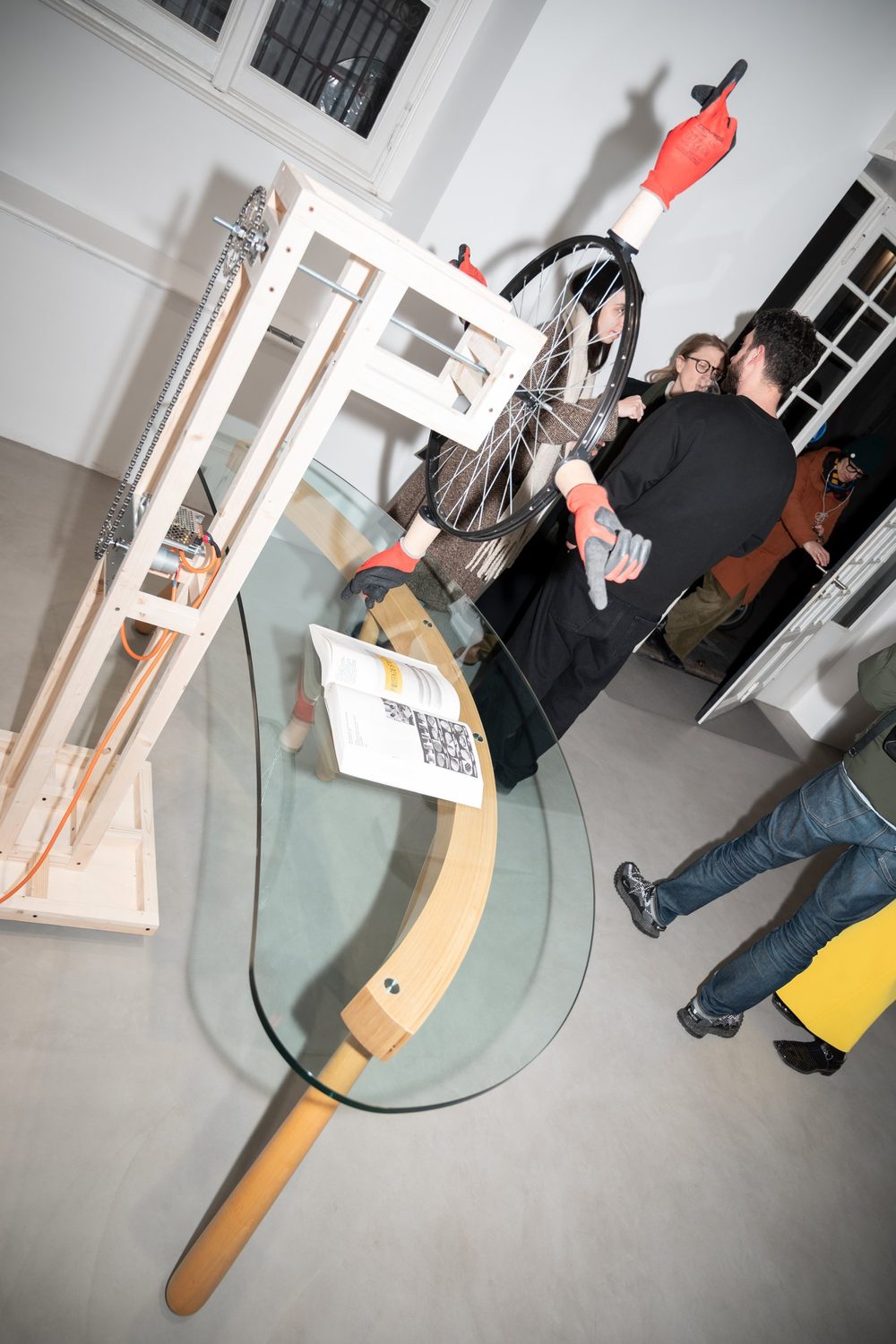 Enzo Mari’s table, set in motion